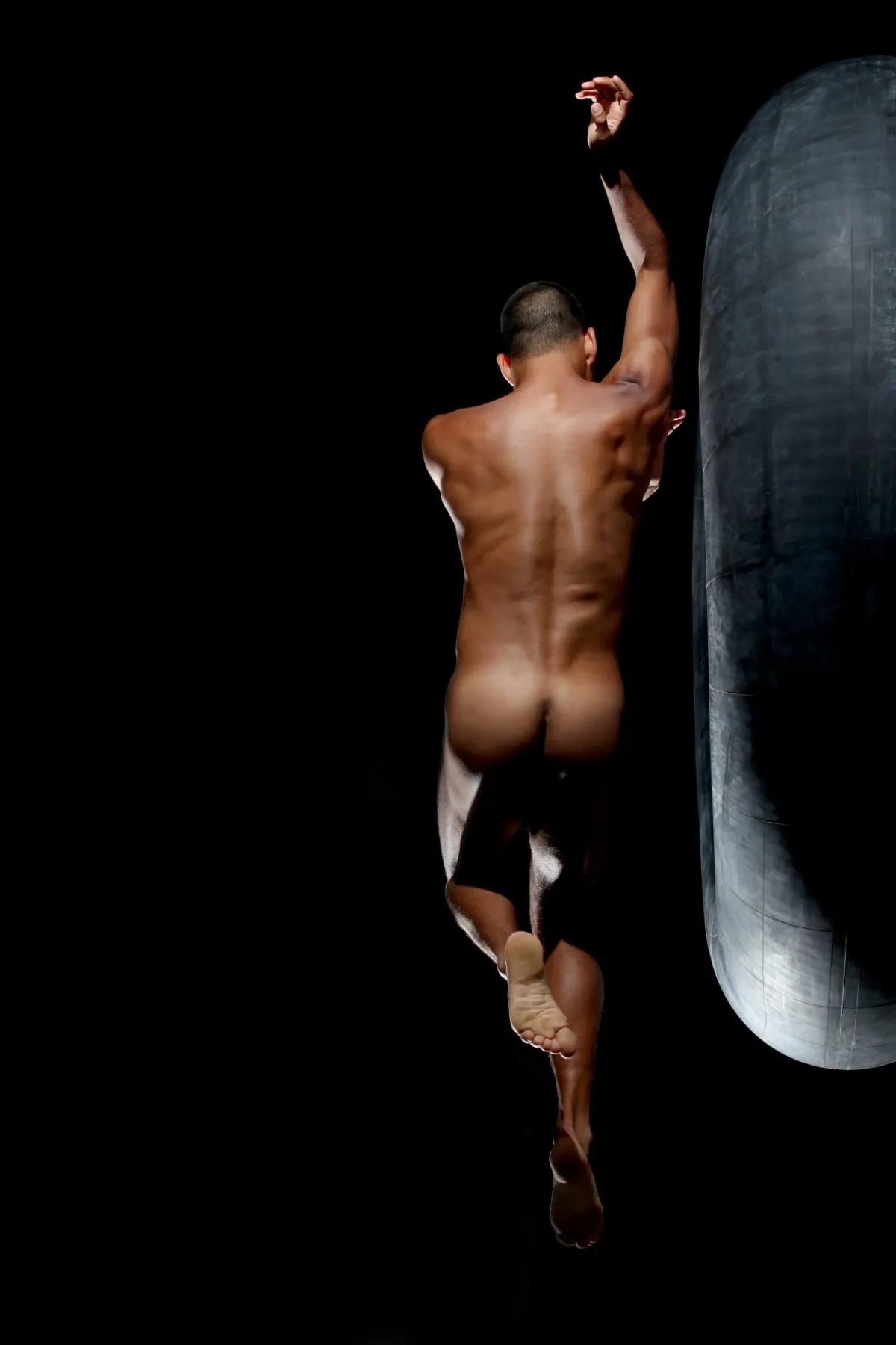 Dancer Nelson Reguera photo by Attila Glázer