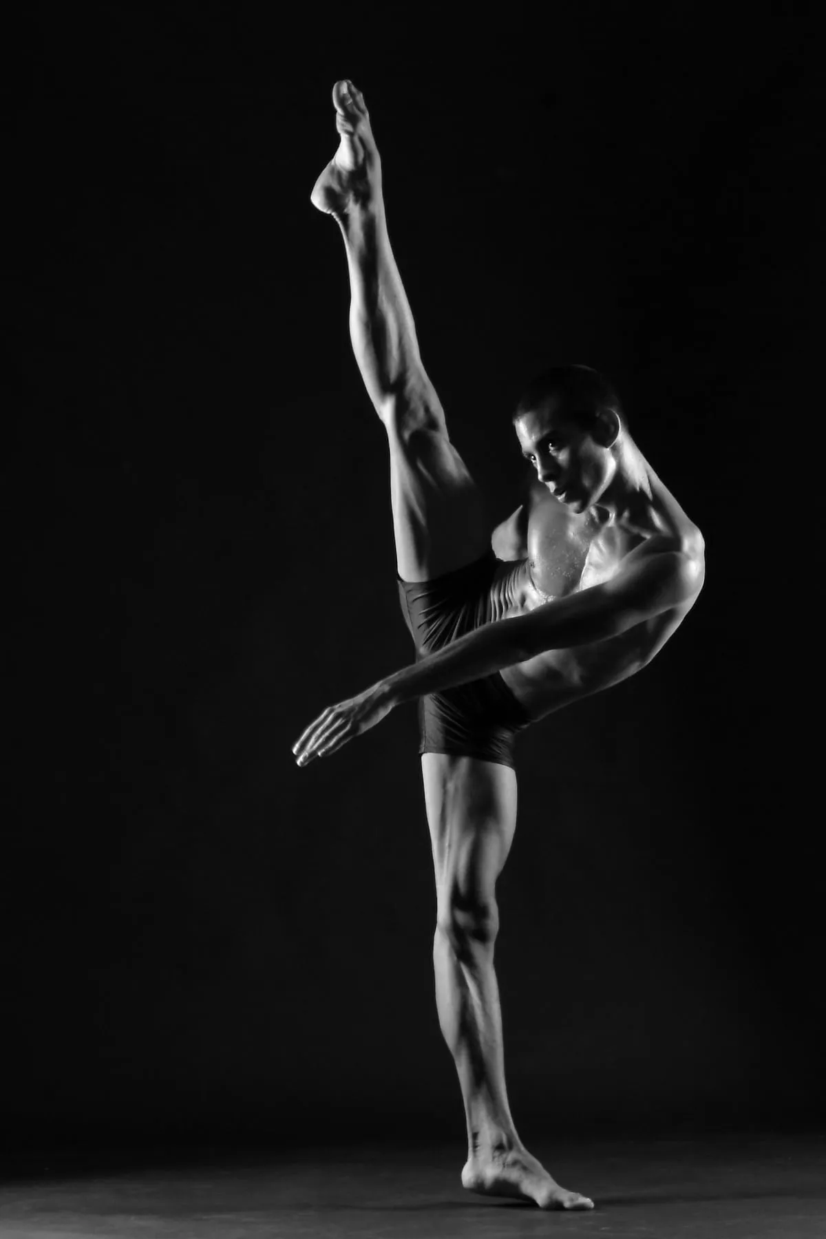 Dancer Nelson Reguera photo by Attila Glázer