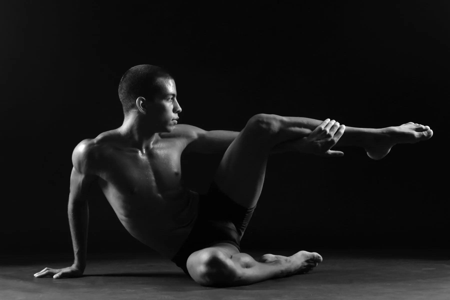 Dancer Nelson Reguera photo by Attila Glázer