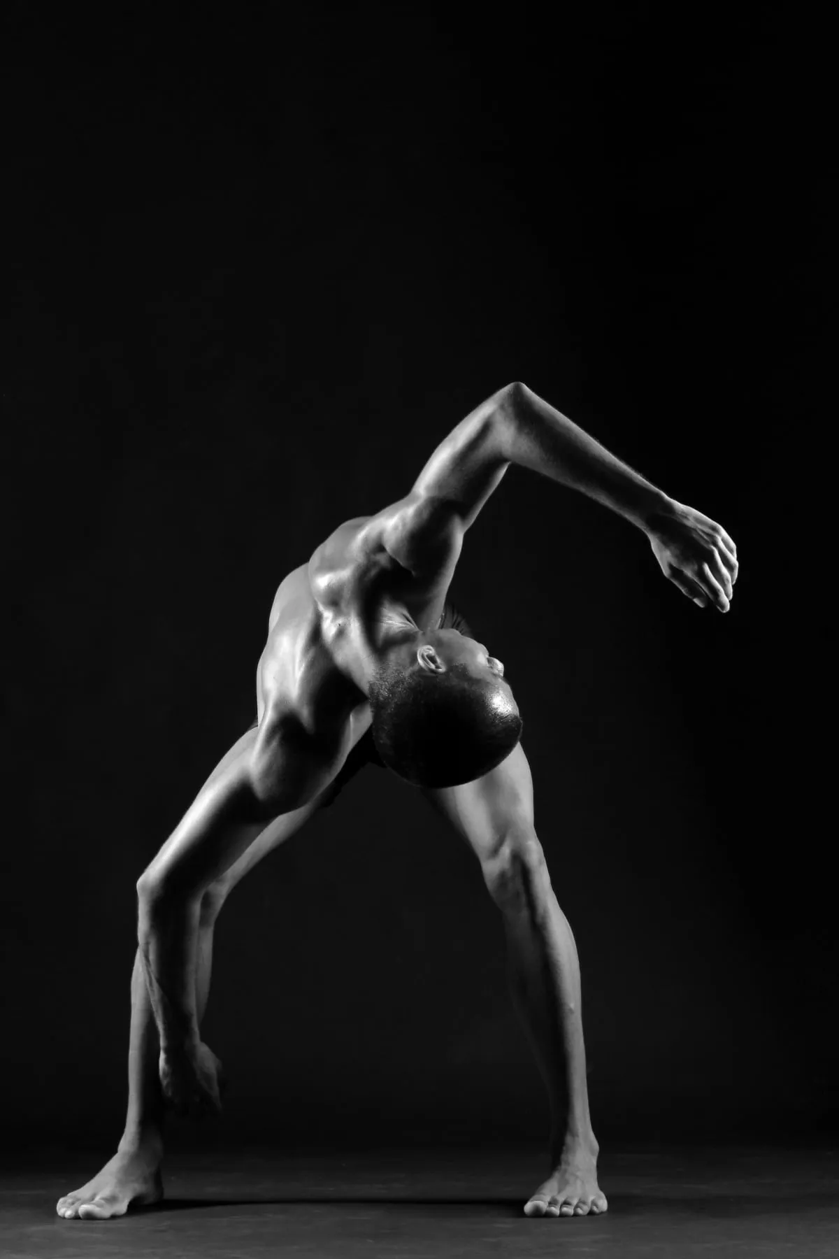Dancer Nelson Reguera photo by Attila Glázer